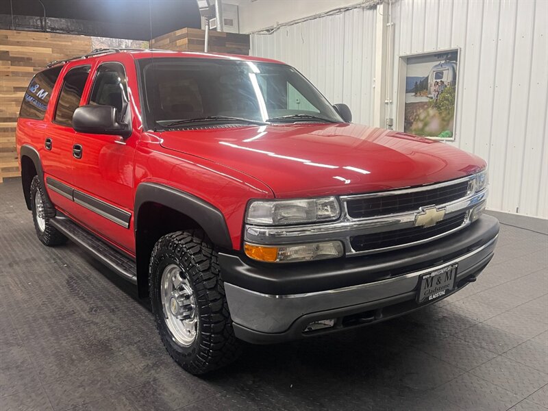 2005 Chevrolet Suburban 2500 LS 4X4 / 8.1L V   - Photo 2 - Gladstone, OR 97027