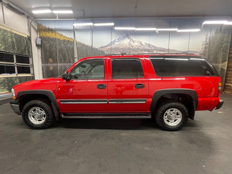 2005 Chevrolet Suburban 2500 LS 4X4 / 8.1L V   - Photo 3 - Gladstone, OR 97027