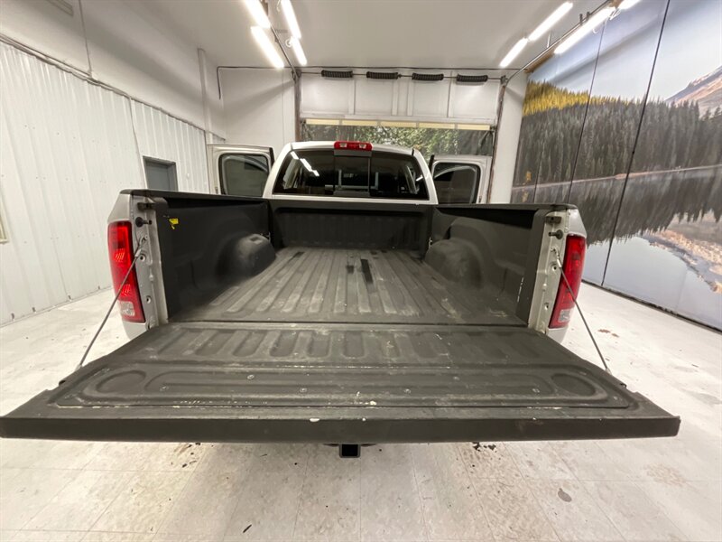 2003 Dodge Ram 2500 Laramie 4X4 / 5.9L DIESEL / 6-SPEED / LIFTED  / 1-OWNER / Leather & Heated Seats / Backup Camera / Rear Airbags / LIFTED w. 35 " WRANGLER TIRES & 20 " FUEL WHEELS - Photo 12 - Gladstone, OR 97027