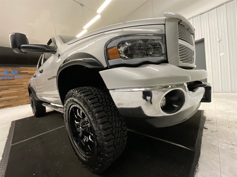 2003 Dodge Ram 2500 Laramie 4X4 / 5.9L DIESEL / 6-SPEED / LIFTED  / 1-OWNER / Leather & Heated Seats / Backup Camera / Rear Airbags / LIFTED w. 35 " WRANGLER TIRES & 20 " FUEL WHEELS - Photo 9 - Gladstone, OR 97027