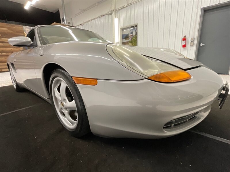 1998 Porsche Boxster 2dr Convertible / 2.5L V6 / 5-SPEED / 104,000 MILE  /LOCAL CAR / NEW CONVERTIBLE TOP / VERY WELL KEPT & SUPER CLEAN !! - Photo 33 - Gladstone, OR 97027