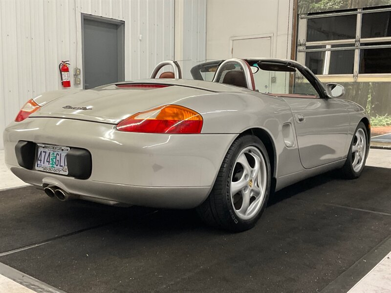 1998 Porsche Boxster 2dr Convertible / 2.5L V6 / 5-SPEED / 104,000 MILE  /LOCAL CAR / NEW CONVERTIBLE TOP / VERY WELL KEPT & SUPER CLEAN !! - Photo 8 - Gladstone, OR 97027