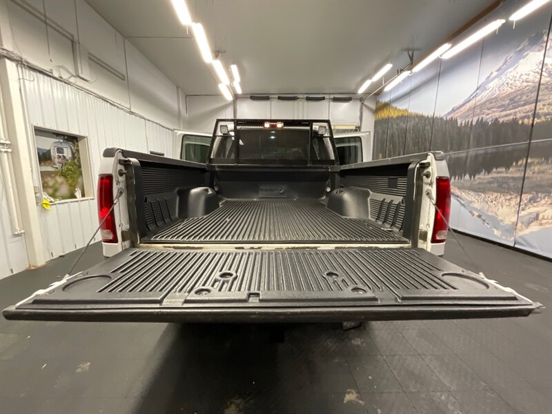 2000 Ford F-350 Super Duty 4dr Crew Cab Lariat 4X4 / 7.3L DIESEL / LIFTED  1-TON / RUST FREE / Leather Seats /LIFTED w/ 35 " MUD TIRES & 18 " WHEELS / 151,000 MILES - Photo 22 - Gladstone, OR 97027