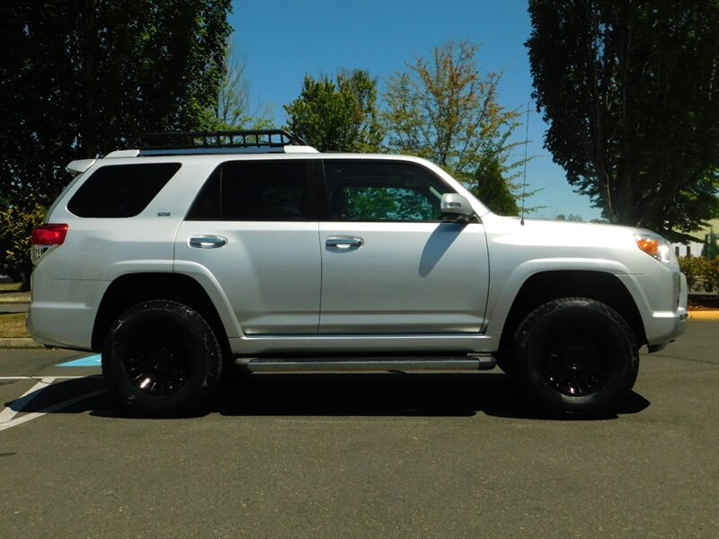 2010 Toyota 4Runner 4X4 V6 / Sun Roof / Leather / LIFTED / 80K Miles - Photo 4 - Portland, OR 97217