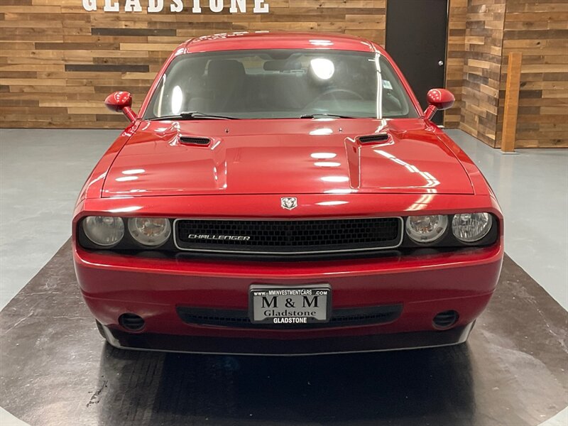 2010 Dodge Challenger SE Coupe 2Dr / 3.5L V6 HO / Excel Cond   - Photo 6 - Gladstone, OR 97027