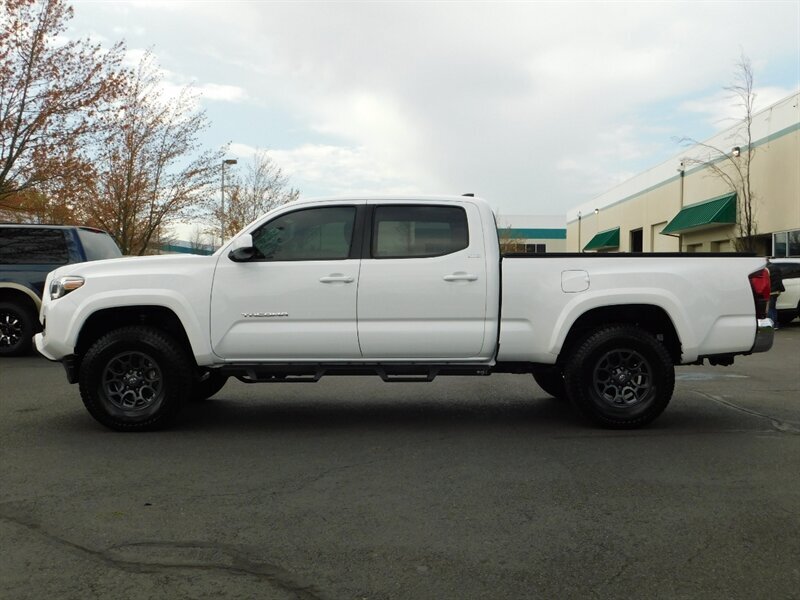 2018 Toyota Tacoma SR5 V6 4X4 / LONG BED /LIFTED / LOW MILES