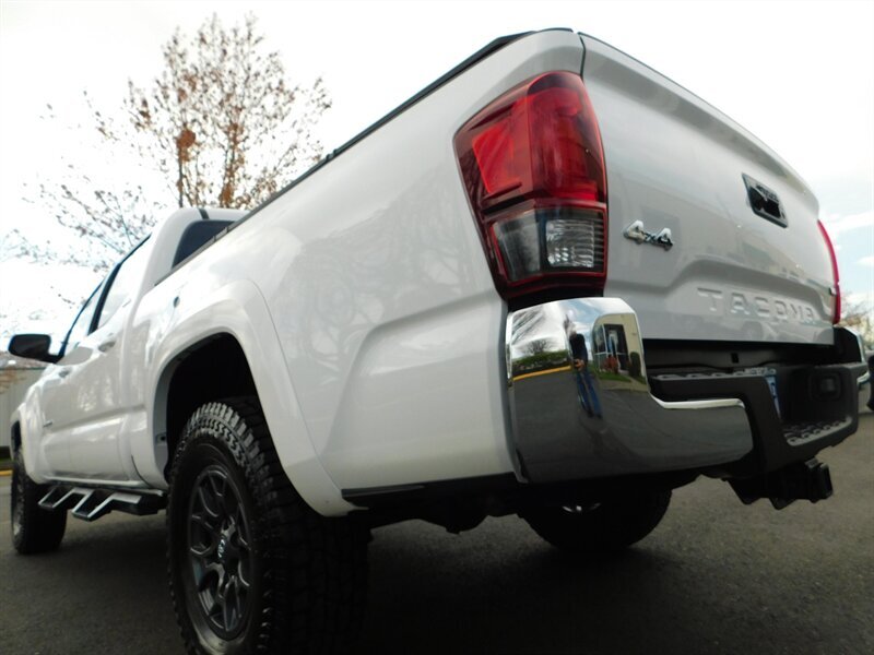 2018 Toyota Tacoma SR5 V6 4X4 / LONG BED /LIFTED / LOW MILES   - Photo 11 - Portland, OR 97217