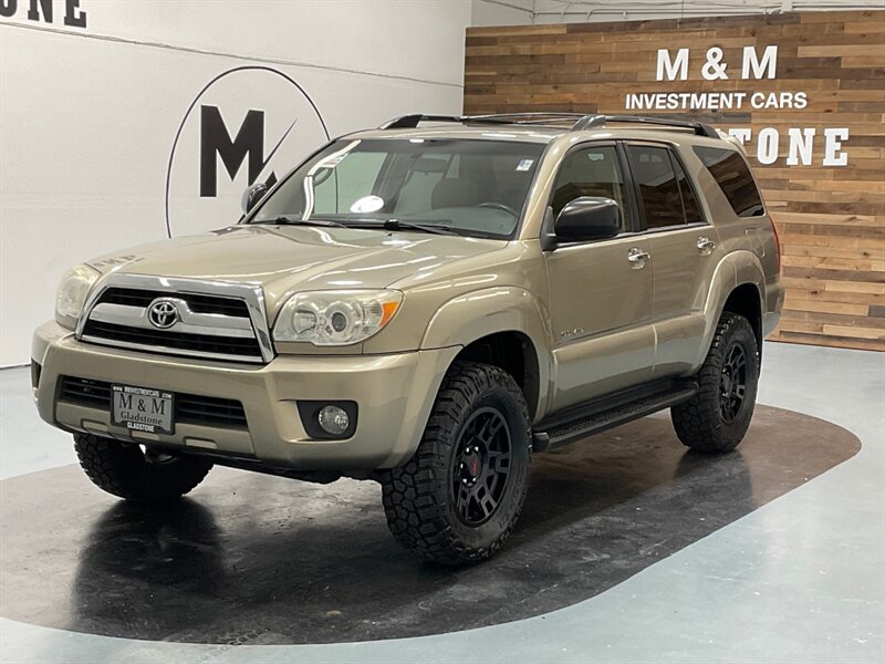 2007 Toyota 4Runner SR5 4X4 / 4.0L V6 / TRD WHEELS / Sunroof  / LOCAL NO RUST - Photo 1 - Gladstone, OR 97027