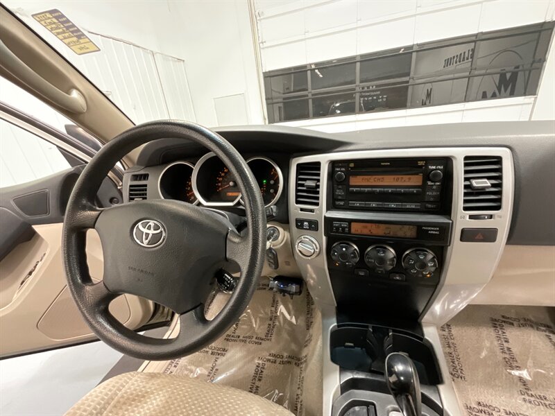 2007 Toyota 4Runner SR5 4X4 / 4.0L V6 / TRD WHEELS / Sunroof  / LOCAL NO RUST - Photo 18 - Gladstone, OR 97027