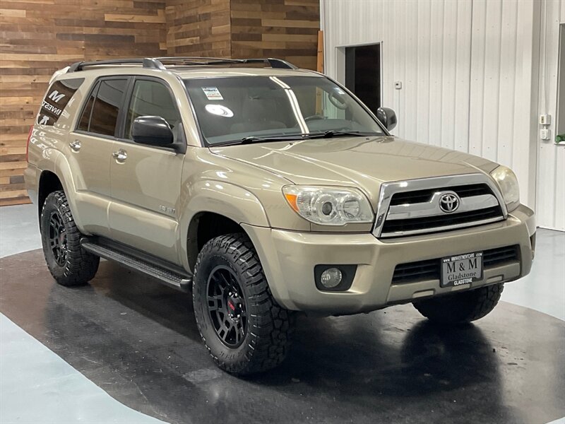 2007 Toyota 4Runner SR5 4X4 / 4.0L V6 / TRD WHEELS / Sunroof  / LOCAL NO RUST - Photo 2 - Gladstone, OR 97027