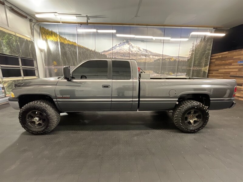 2002 Dodge Ram 2500 SLT Laramie 4X4 / 5.   - Photo 3 - Gladstone, OR 97027