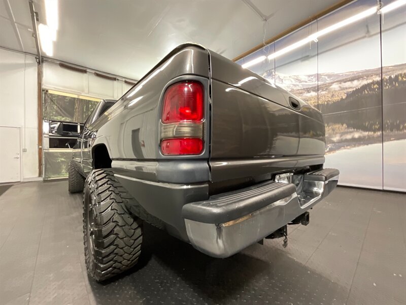 2002 Dodge Ram 2500 SLT Laramie 4X4 / 5.   - Photo 10 - Gladstone, OR 97027