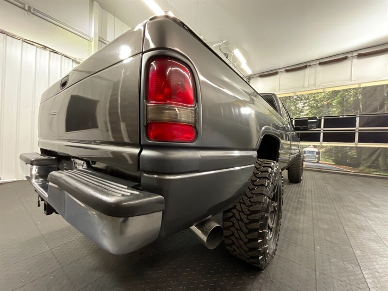 2002 Dodge Ram 2500 SLT Laramie 4X4 / 5.   - Photo 9 - Gladstone, OR 97027