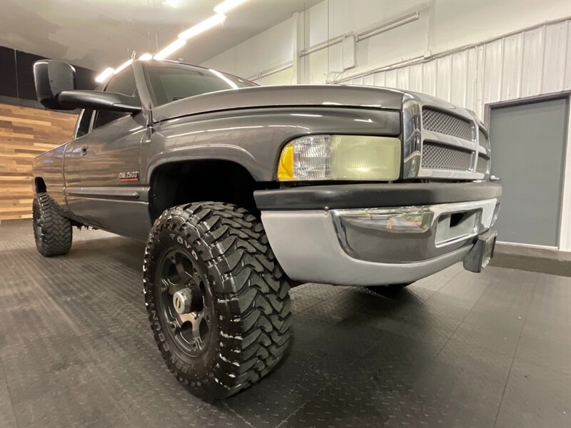 2002 Dodge Ram 2500 SLT Laramie 4X4 / 5.   - Photo 8 - Gladstone, OR 97027