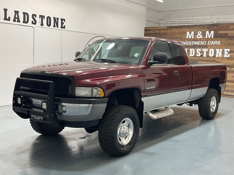 2001 Dodge Ram 2500 SLT 4X4 / 5.9L DIESEL / ZERO RUST / 118K MILES  / LOCAL OREGON TRUCK - Photo 1 - Gladstone, OR 97027