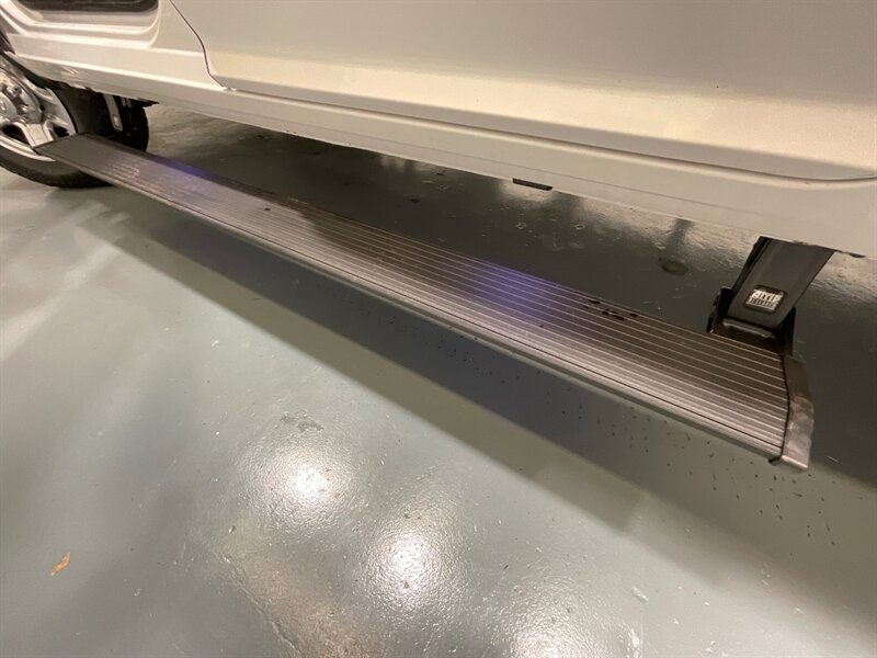 2017 RAM 2500 Tradesman Crew Cab 4X4 / 6.7L DIESEL / 1-OWNER  / LOCAL TRUCK / ZERO RUST / Backup Camera / BRAND NEW TIRES - Photo 21 - Gladstone, OR 97027