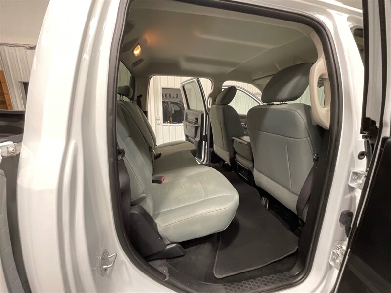 2017 RAM 2500 Tradesman Crew Cab 4X4 / 6.7L DIESEL / 1-OWNER  / LOCAL TRUCK / ZERO RUST / Backup Camera / BRAND NEW TIRES - Photo 14 - Gladstone, OR 97027