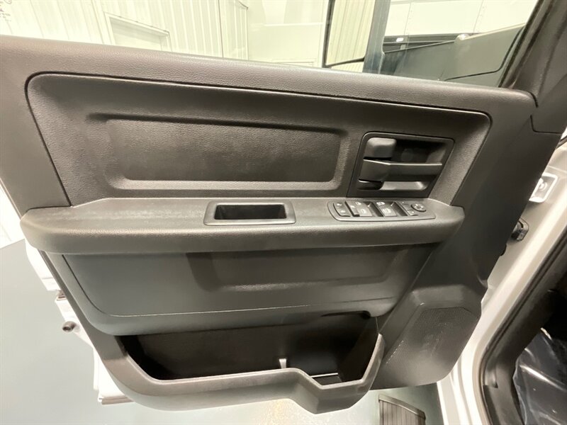 2017 RAM 2500 Tradesman Crew Cab 4X4 / 6.7L DIESEL / 1-OWNER  / LOCAL TRUCK / ZERO RUST / Backup Camera / BRAND NEW TIRES - Photo 33 - Gladstone, OR 97027