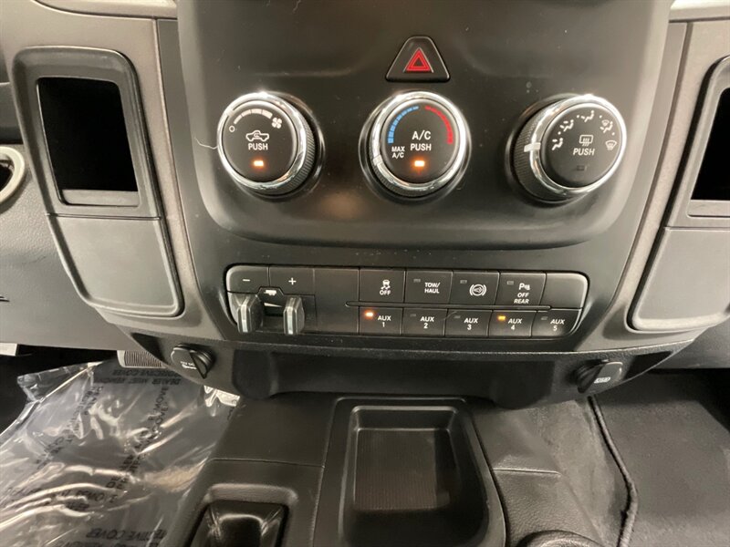 2017 RAM 2500 Tradesman Crew Cab 4X4 / 6.7L DIESEL / 1-OWNER  / LOCAL TRUCK / ZERO RUST / Backup Camera / BRAND NEW TIRES - Photo 19 - Gladstone, OR 97027