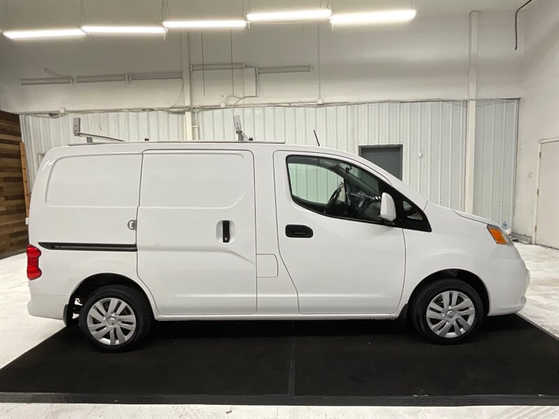 2017 Nissan NV 200 SV Cargo Van / 4Cyl / Tech Pkg / 45K MILES  /Navigation & Backup Camera - Photo 4 - Gladstone, OR 97027