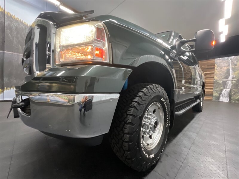 2005 Ford Excursion XLT 4X4 / 6.8L V10 /   - Photo 9 - Gladstone, OR 97027