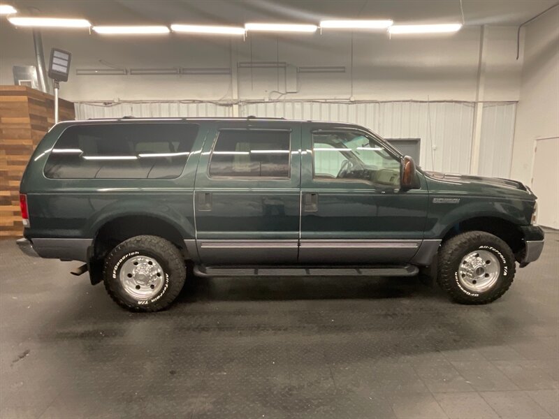 2005 Ford Excursion XLT 4X4 / 6.8L V10 /   - Photo 4 - Gladstone, OR 97027