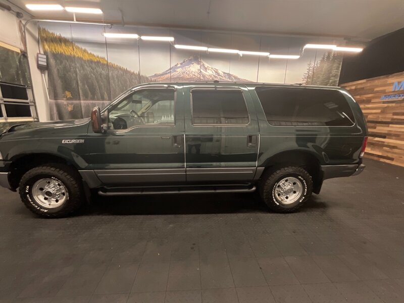 2005 Ford Excursion XLT 4X4 / 6.8L V10 /   - Photo 3 - Gladstone, OR 97027