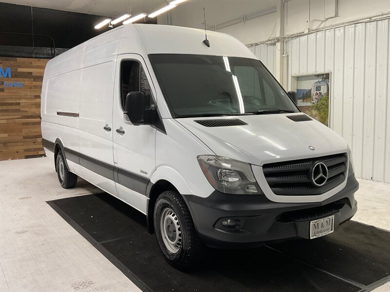 2015 Mercedes-Benz Sprinter 2500 CARGO VAN / 2.1L 4Cyl DIESEL / HIGHROOF  / 1-OWNER LOCAL VAN / Navigation & Backup Camera / 170 " WB & HIGHROOF - Photo 2 - Gladstone, OR 97027