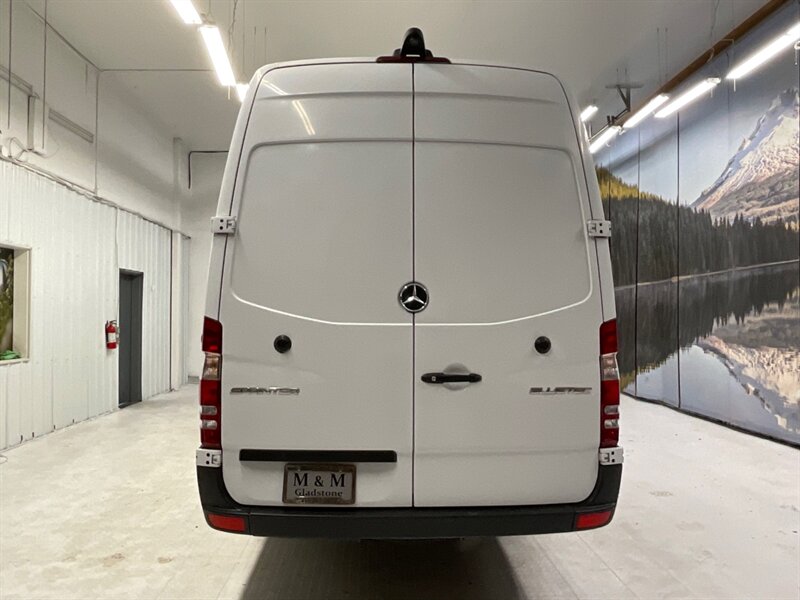 2015 Mercedes-Benz Sprinter 2500 CARGO VAN / 2.1L 4Cyl DIESEL / HIGHROOF  / 1-OWNER LOCAL VAN / Navigation & Backup Camera / 170 " WB & HIGHROOF - Photo 6 - Gladstone, OR 97027