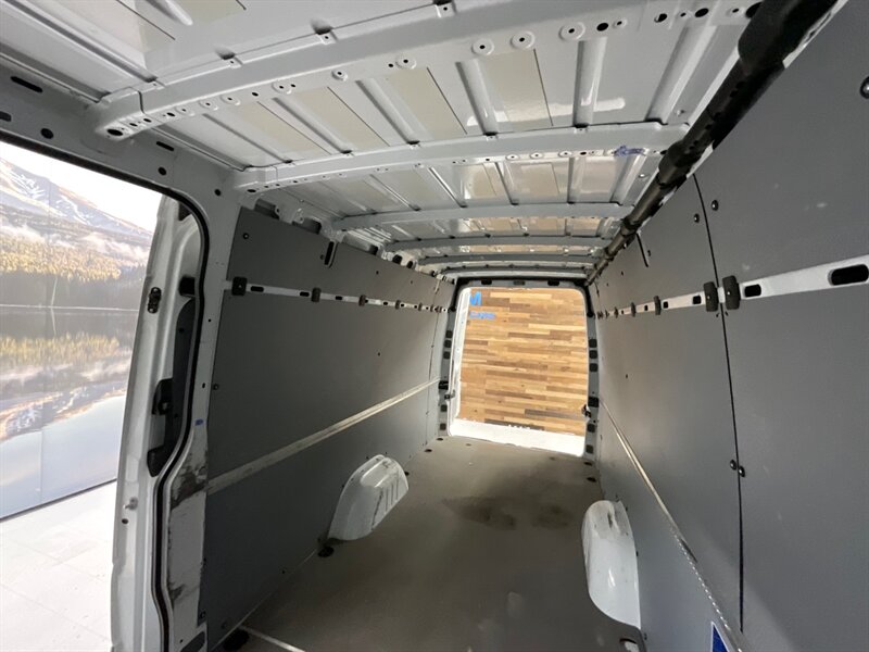 2015 Mercedes-Benz Sprinter 2500 CARGO VAN / 2.1L 4Cyl DIESEL / HIGHROOF  / 1-OWNER LOCAL VAN / Navigation & Backup Camera / 170 " WB & HIGHROOF - Photo 13 - Gladstone, OR 97027