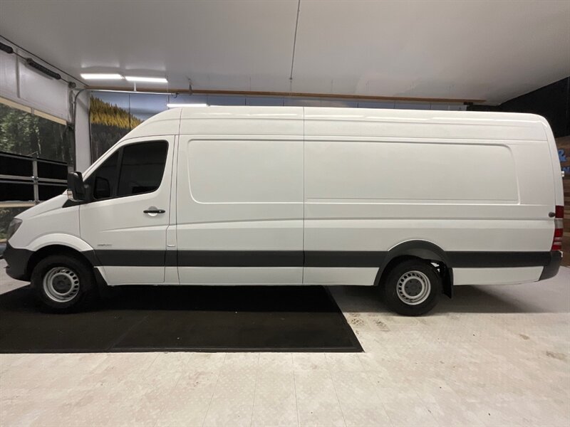 2015 Mercedes-Benz Sprinter 2500 CARGO VAN / 2.1L 4Cyl DIESEL / HIGHROOF  / 1-OWNER LOCAL VAN / Navigation & Backup Camera / 170 " WB & HIGHROOF - Photo 3 - Gladstone, OR 97027