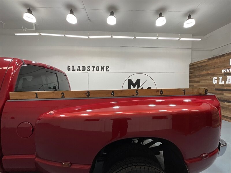 2006 Dodge Ram 3500 SLT 4X4 / 5.9L DIESEL /36K MILES / 1-OWNER / DUALLY 1-TON / Rear Airbags / Sunroof / ZERO RUST - Photo 9 - Gladstone, OR 97027