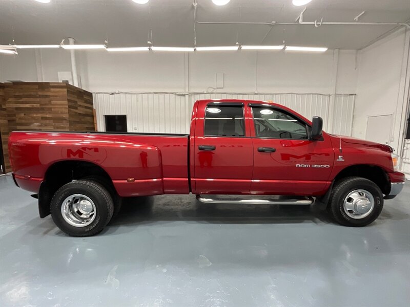 2006 Dodge Ram 3500 SLT 4X4 / 5.9L DIESEL /36K MILES / 1-OWNER / DUALLY 1-TON / Rear Airbags / Sunroof / ZERO RUST - Photo 4 - Gladstone, OR 97027