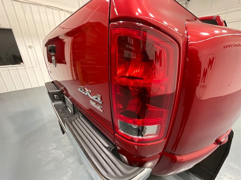 2006 Dodge Ram 3500 SLT 4X4 / 5.9L DIESEL /36K MILES / 1-OWNER / DUALLY 1-TON / Rear Airbags / Sunroof / ZERO RUST - Photo 29 - Gladstone, OR 97027