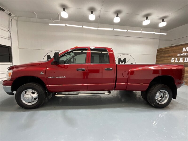 2006 Dodge Ram 3500 SLT 4X4 / 5.9L DIESEL /36K MILES / 1-OWNER / DUALLY 1-TON / Rear Airbags / Sunroof / ZERO RUST - Photo 3 - Gladstone, OR 97027