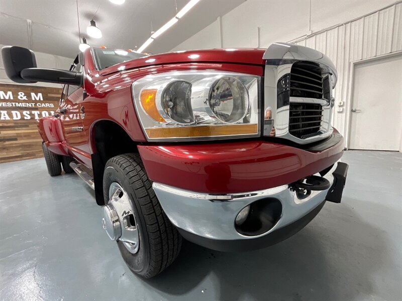 2006 Dodge Ram 3500 SLT 4X4 / 5.9L DIESEL /36K MILES / 1-OWNER / DUALLY 1-TON / Rear Airbags / Sunroof / ZERO RUST - Photo 54 - Gladstone, OR 97027
