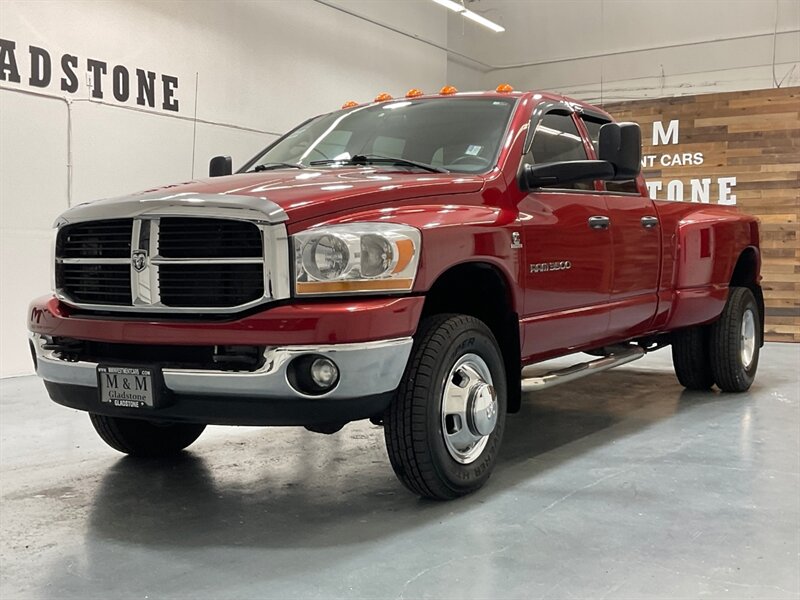 2006 Dodge Ram 3500 SLT 4X4 / 5.9L DIESEL /36K MILES / 1-OWNER / DUALLY 1-TON / Rear Airbags / Sunroof / ZERO RUST - Photo 58 - Gladstone, OR 97027