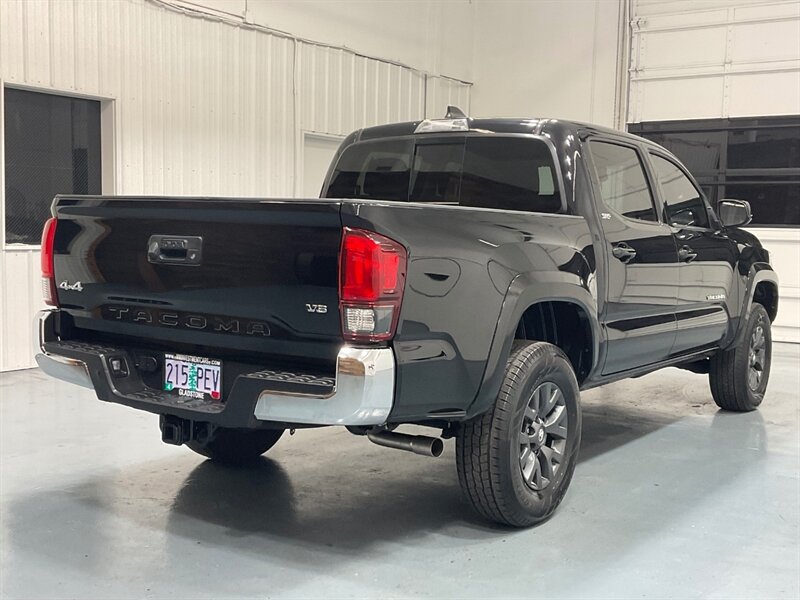 2021 Toyota Tacoma SR5 V6 4X4 / LOCAL / Zero Rust / Only 71,000 Miles  SHARP & CLEAN !! - Photo 6 - Gladstone, OR 97027