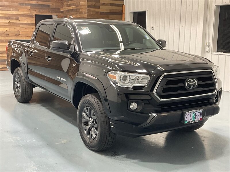 2021 Toyota Tacoma SR5 V6 4X4 / LOCAL / Zero Rust / Only 71,000 Miles  SHARP & CLEAN !! - Photo 2 - Gladstone, OR 97027