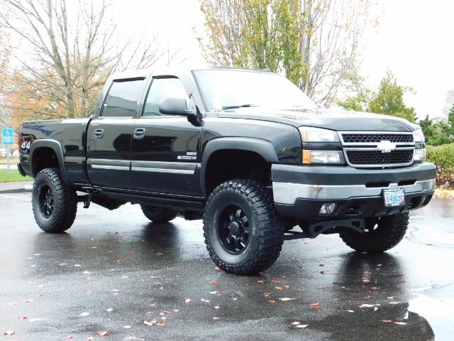 2006 Chevrolet Silverado 2500 LT Crew Cab / 4X4 / 6.6L Duramax Diesel / LBZ