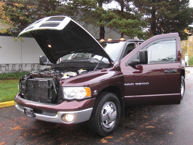 2004 Dodge Ram 3500 SLT/ 2WD/ 5.9L Cummins Diesel/ DUALLY   - Photo 3 - Portland, OR 97217