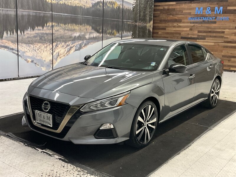 2019 Nissan Altima 2.5 SR Sedan / Backup Camera / Excel Cond   - Photo 1 - Gladstone, OR 97027