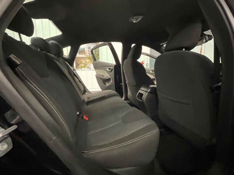 2016 Dodge Dart SXT Sedan California Pkg / Backup Camera / SHARP  8.4-Inch Touchscreen Display/ Touring Suspension / ONLY 95,000 MILES - Photo 15 - Gladstone, OR 97027