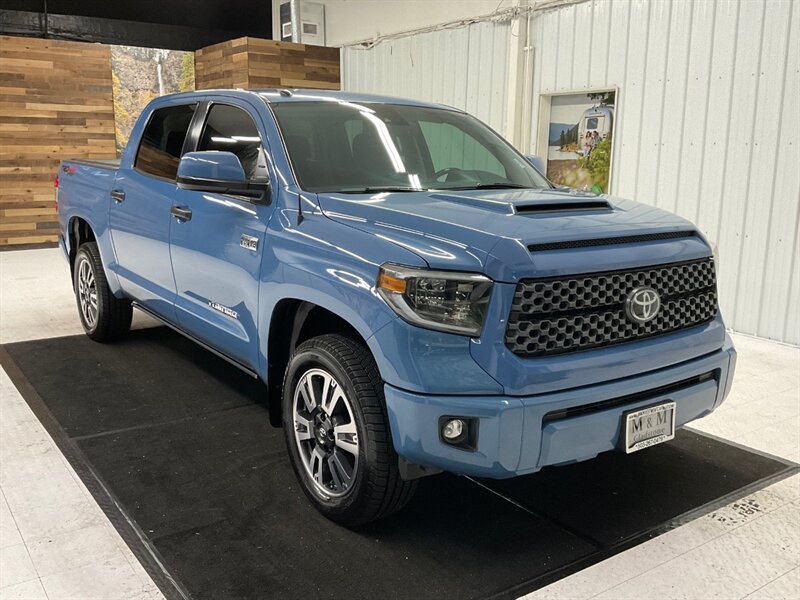 2019 Toyota Tundra SR5 TRD SPORT Crew Cab 4X4 / 5.7L / 1-OWNER  / Backup Camera / RUST FREE / Excel Cond - Photo 2 - Gladstone, OR 97027