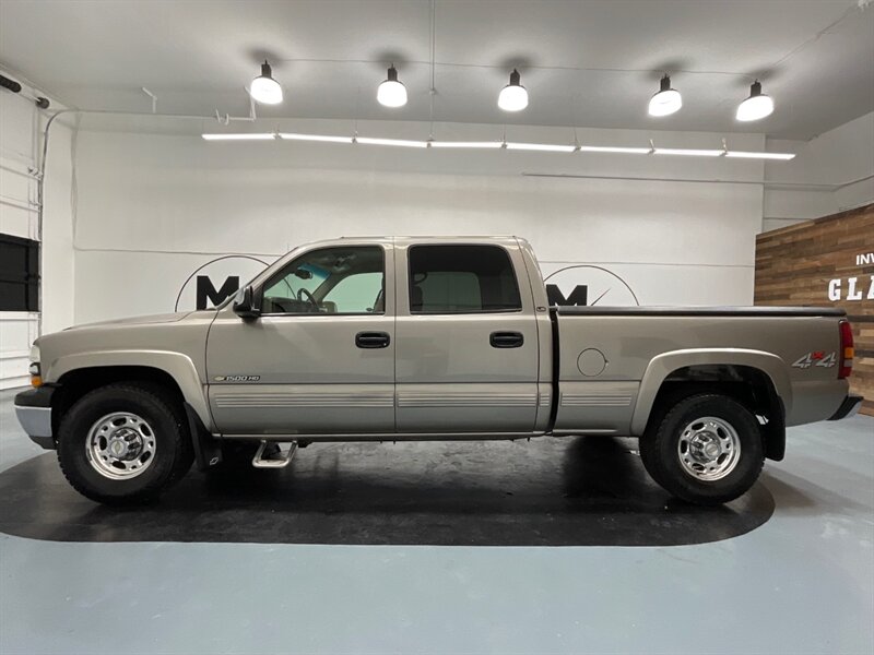 2002 Chevrolet Silverado 1500 LS Crew Cab 4X4 / 6.0L V8 /LOCAL TRUCK/ HEAVY DUTY  / ZERO RUST - Photo 3 - Gladstone, OR 97027