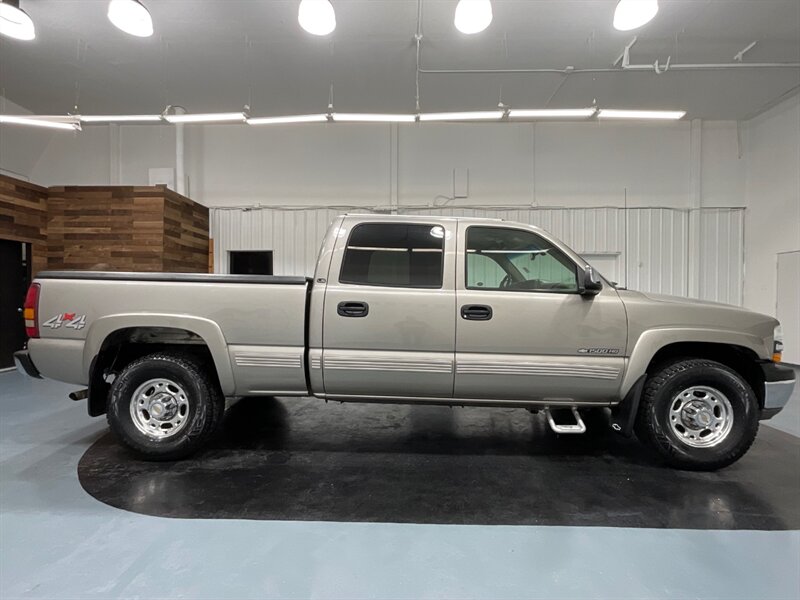 2002 Chevrolet Silverado 1500 LS Crew Cab 4X4 / 6.0L V8 /LOCAL TRUCK/ HEAVY DUTY  / ZERO RUST - Photo 4 - Gladstone, OR 97027