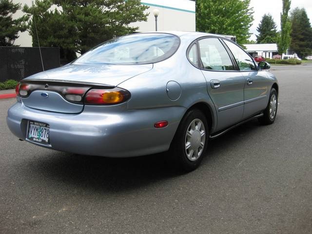 1997 Ford Taurus GL   - Photo 5 - Portland, OR 97217