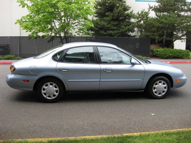 1997 Ford Taurus GL   - Photo 6 - Portland, OR 97217