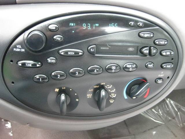 1997 Ford Taurus GL   - Photo 19 - Portland, OR 97217