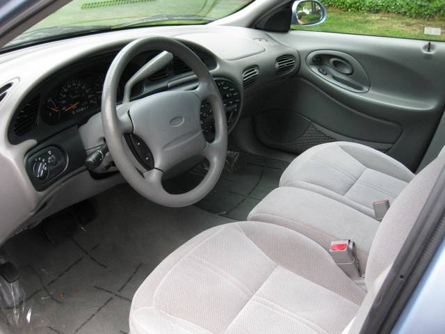 1997 Ford Taurus GL   - Photo 10 - Portland, OR 97217